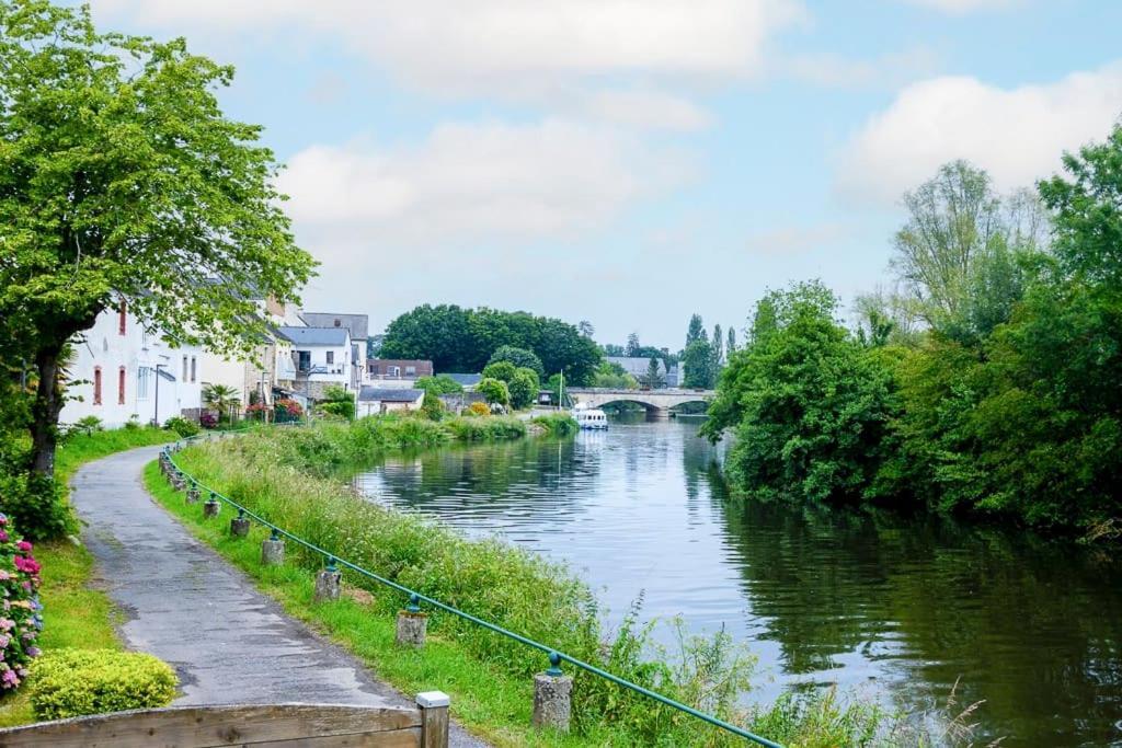Ferienwohnung Les Berges De L'Oust Malestroit Exterior foto
